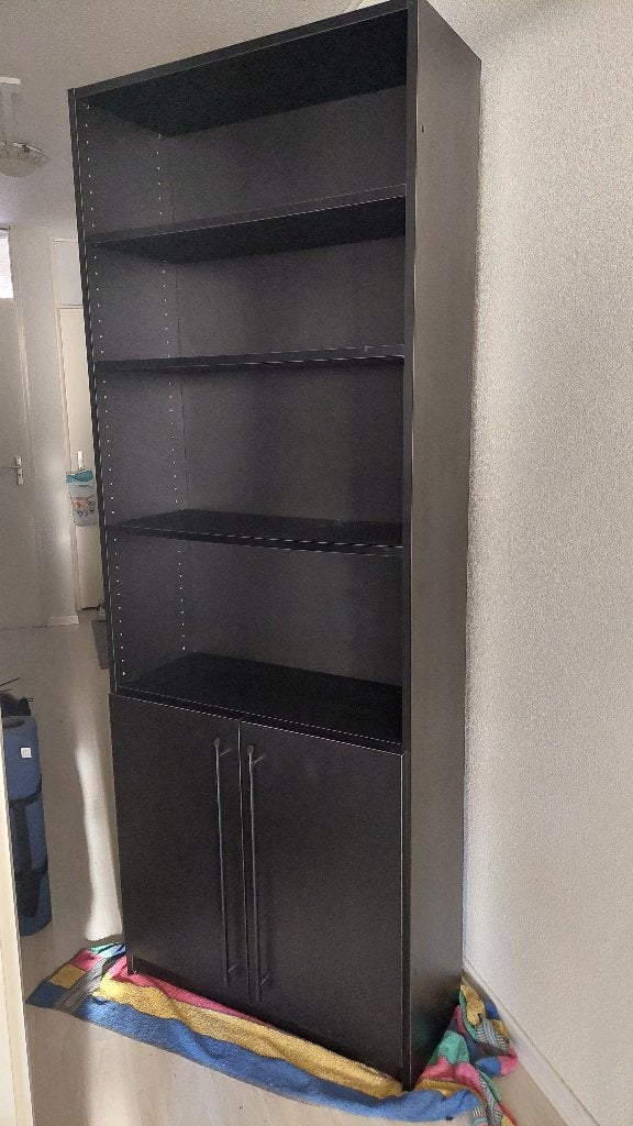Boekenkast, Huis en Inrichting, Kasten | Boekenkasten, Ophalen, Met deur(en), 50 tot 100 cm, Zo goed als nieuw