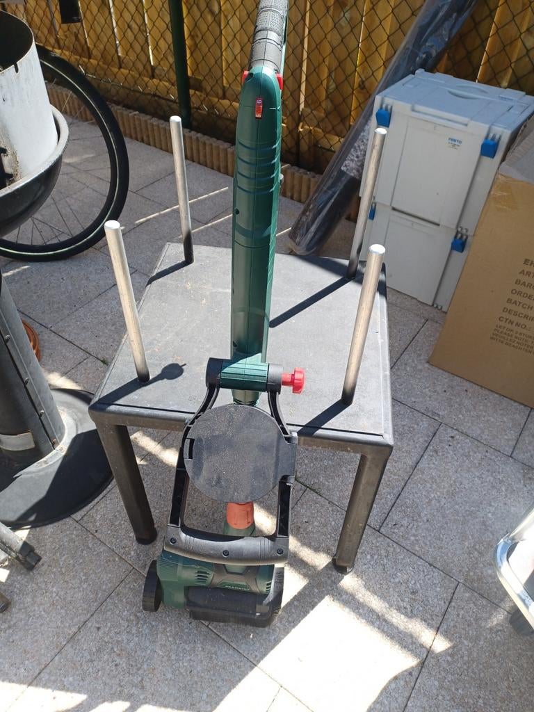 Tuin schrob machine  1x gebruikt, Ophalen of Verzenden, Zo goed als nieuw