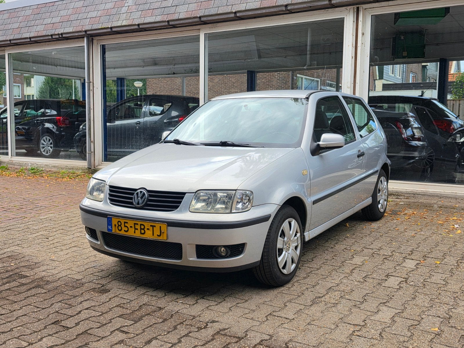 Volkswagen Polo 1.4 44KW 2000 Grijs, Voorwielaandrijving, 450 kg, 31 €/maand, 4 cilinders