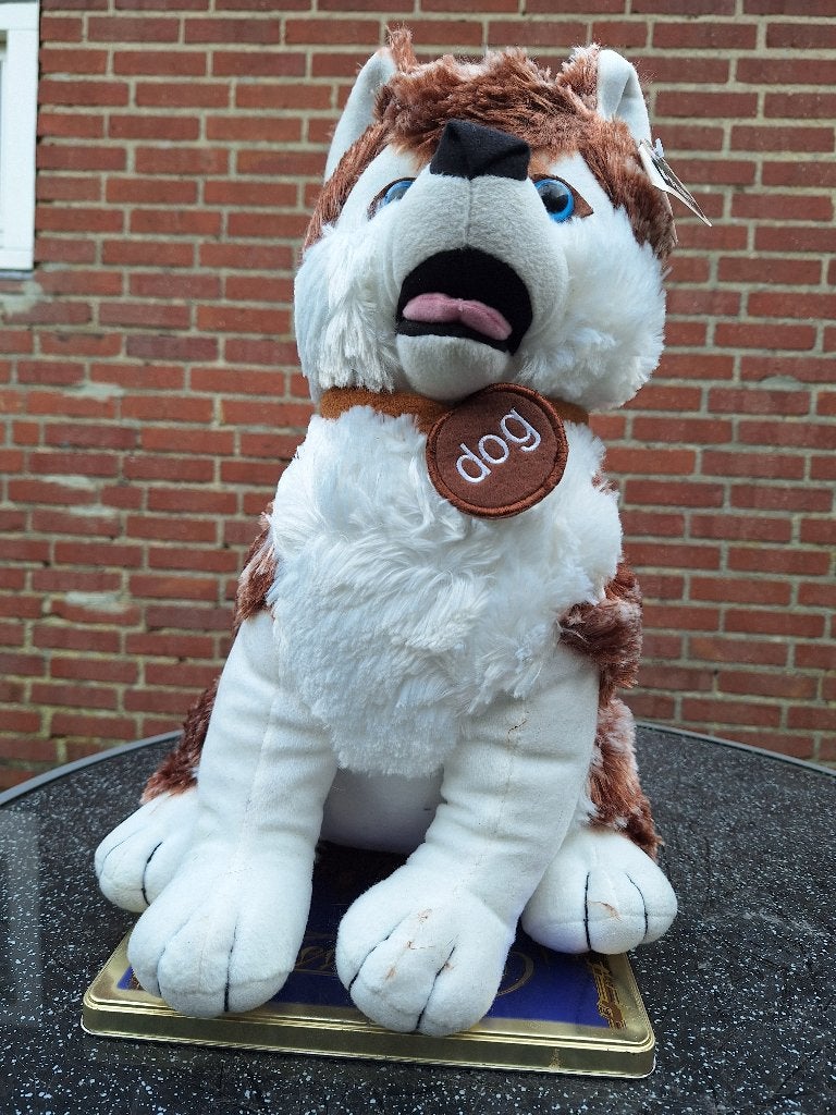 Aangeboden : pluche speelgoedhond