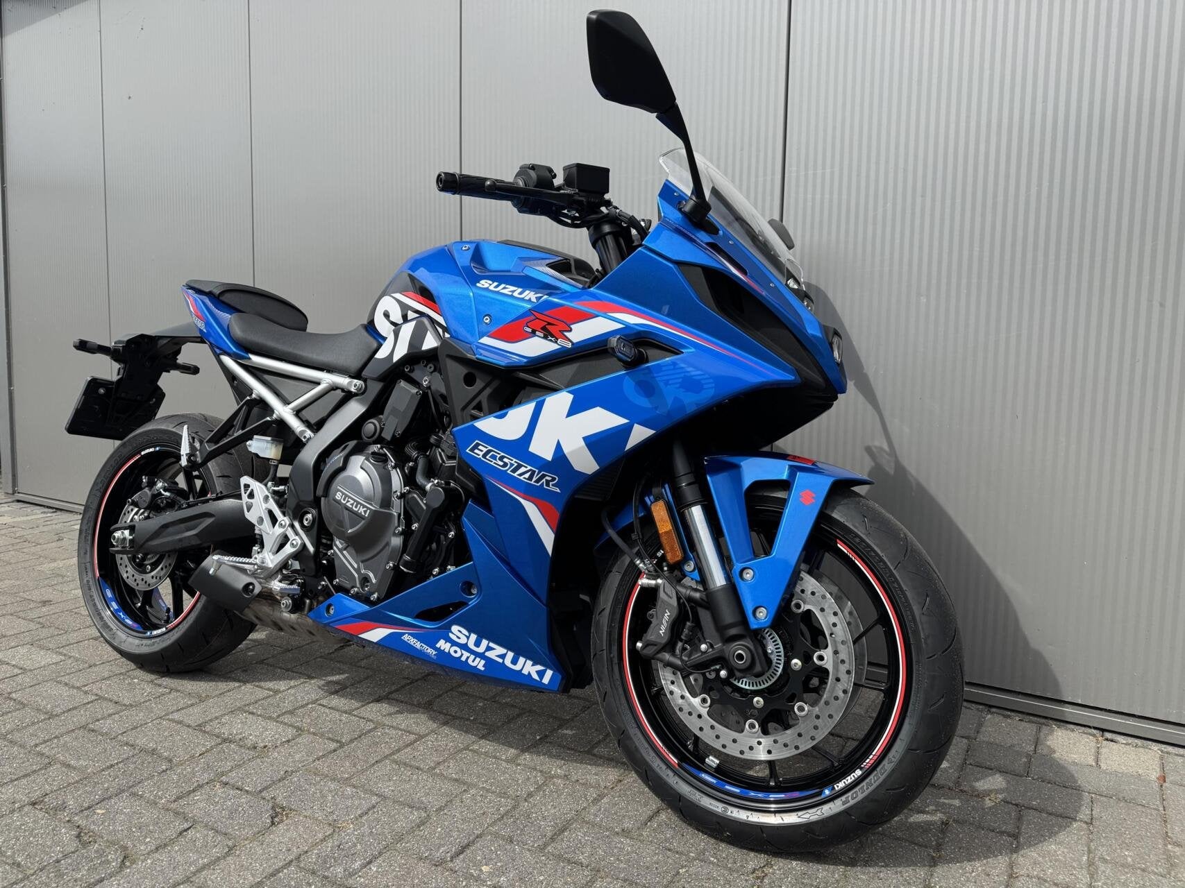 Suzuki GSX-8R, Bedrijf, Sport, 776 cc, 12 t/m 35 kW