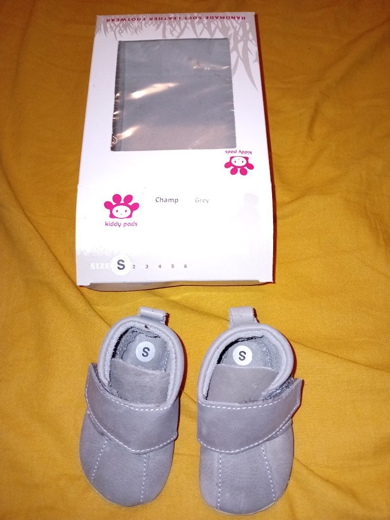 Leren baby schoentjes 0 tot 6 maanden nieuw, Ophalen, Nieuw, Jongetje of Meisje, Schoentjes