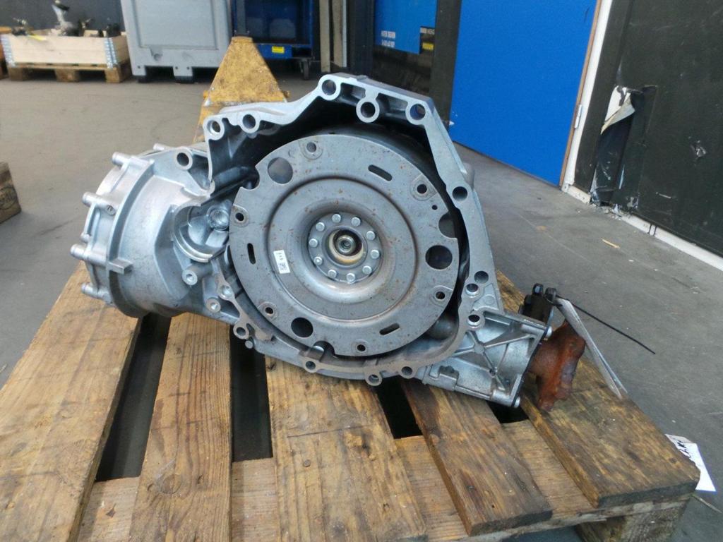 AUDI A4 TRANSMISSIE / VERSNELLINGSBAK 2010, Ophalen of Verzenden, Gebruikt, Stiba lid