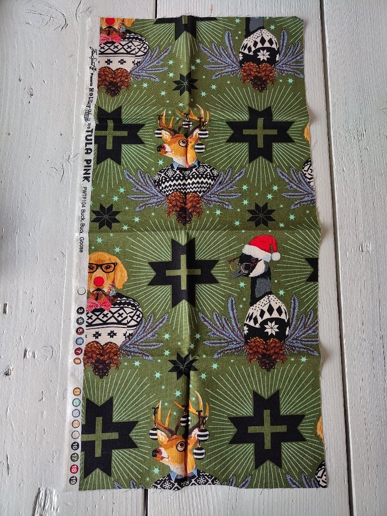 Mooie kerststof/quiltstof - holiday homies by Tula Pink, Nieuw, Ophalen of Verzenden, Katoen, Minder dan 30 cm