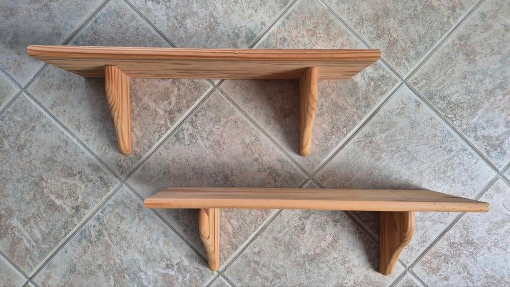 Twee massief grenen wandplanken/ boekenplanken, Huis en Inrichting, Woonaccessoires | Wandplanken en Boekenplanken, Ophalen of Verzenden