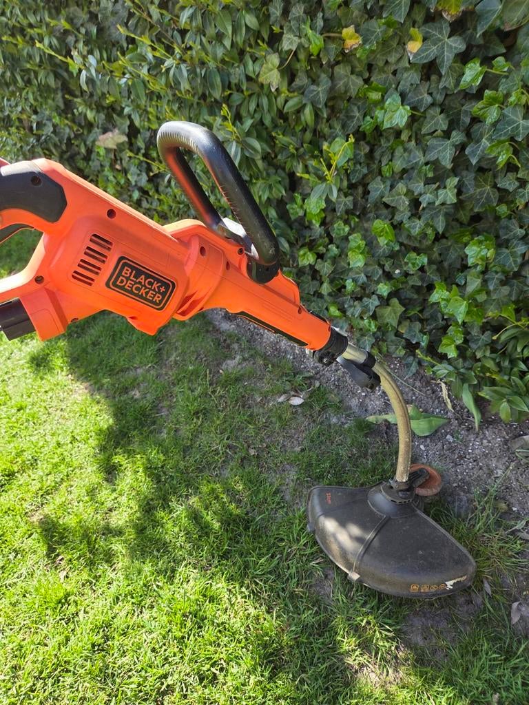 Black & Decker Trimmer / Gazonkantjes Maaier - Gebruikt, Ophalen, Gebruikt, Black & Decker, 10 tot 30 cm