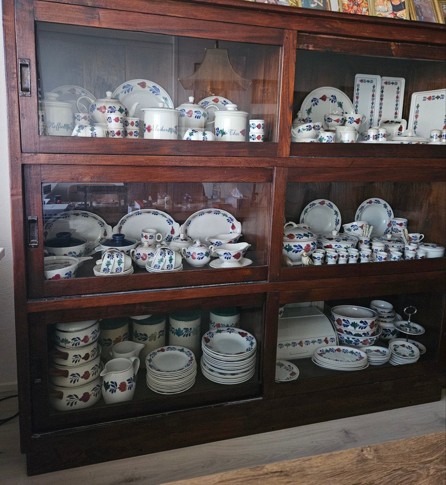 Foto 6 van boerenbont servies