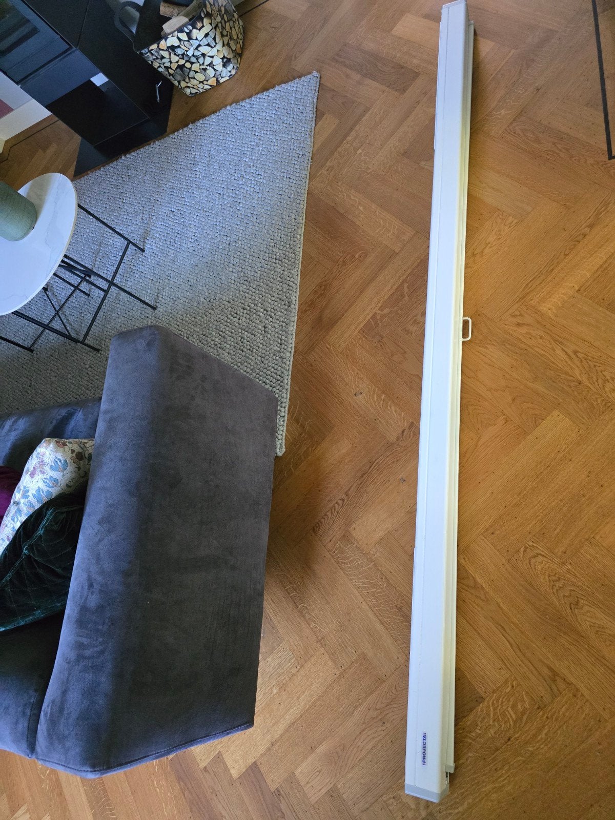 Projecta  projectiescherm voor beamer - 230 cm breed, Ophalen, Handmatig, Gebruikt