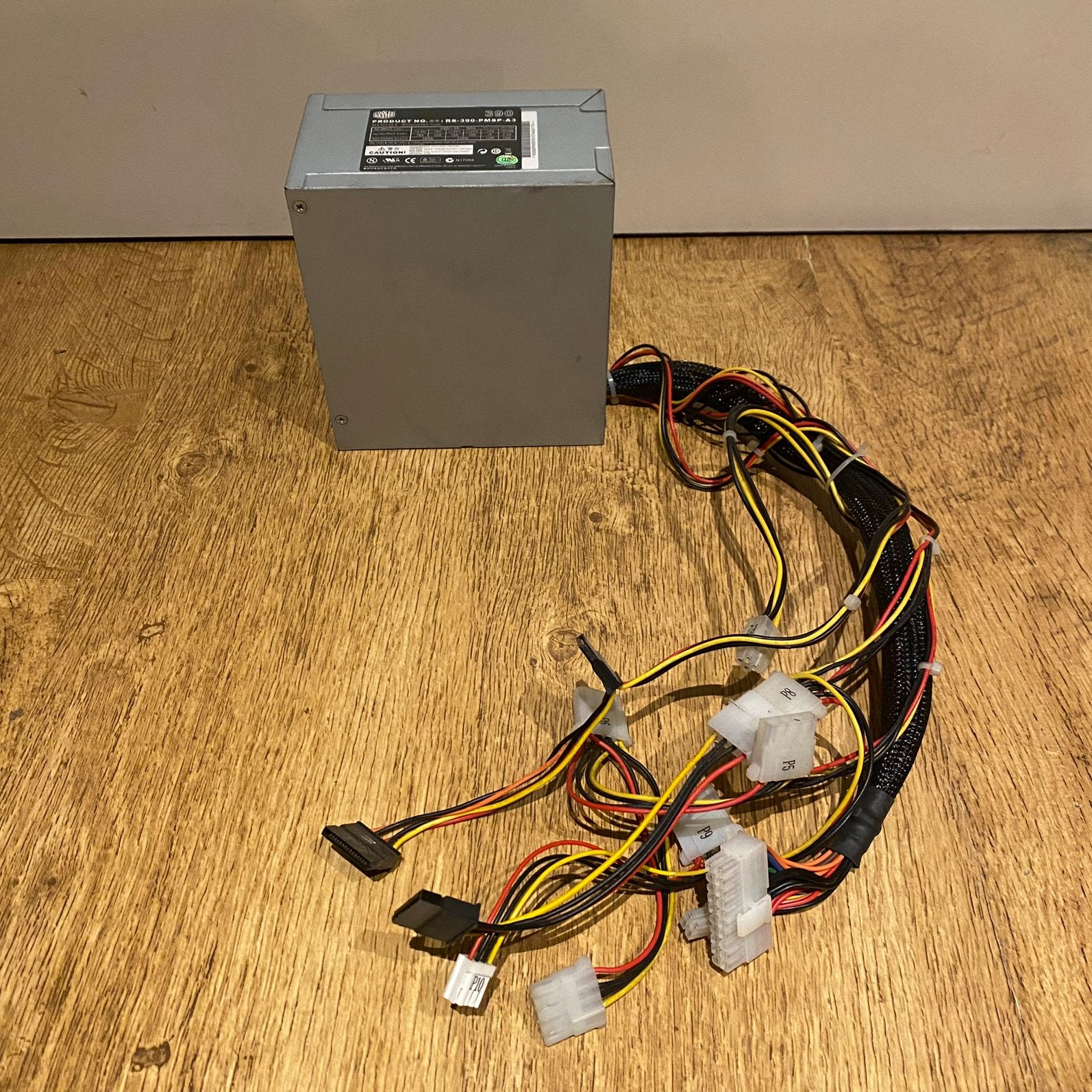 Cooler Master 390 watt Desktop voeding, Computers en Software, Interne voedingen, Ophalen of Verzenden, Gebruikt