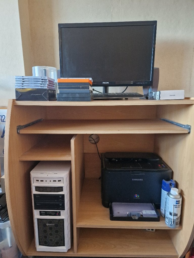 Gratis af te halen computermeubel, Ophalen, Overige materialen, Gebruikt, 70 tot 120 cm