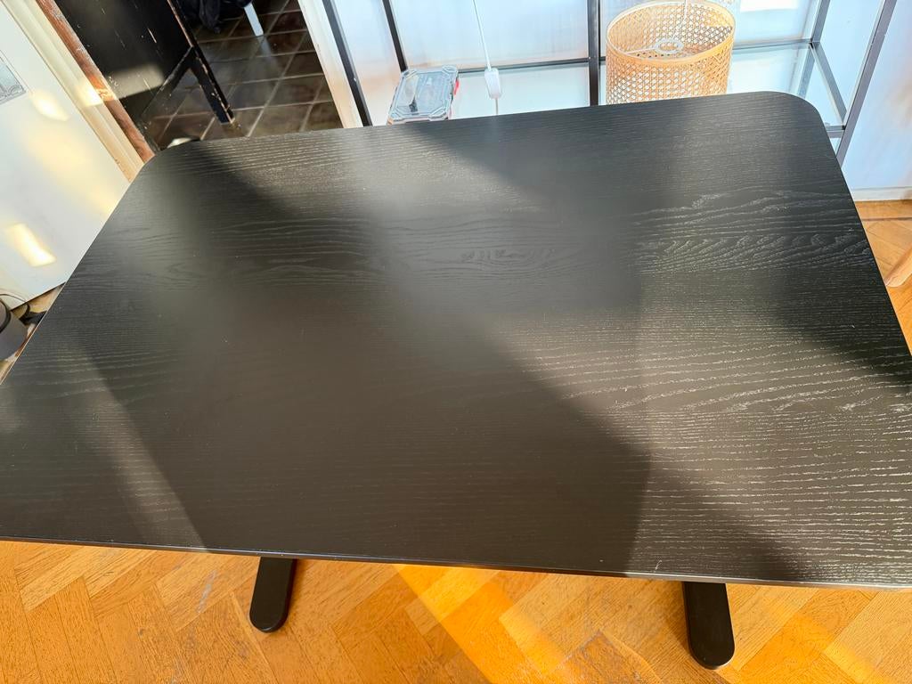 Zwart IKEA Bureau - Zo goed als nieuw, Ophalen, Zo goed als nieuw