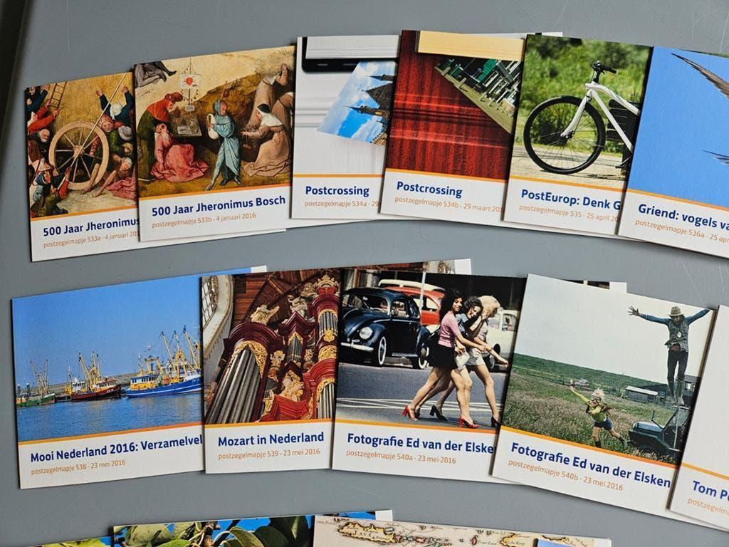 Postzegelmapjes jaar 2016 compleet zie beschrijving, Ophalen of Verzenden