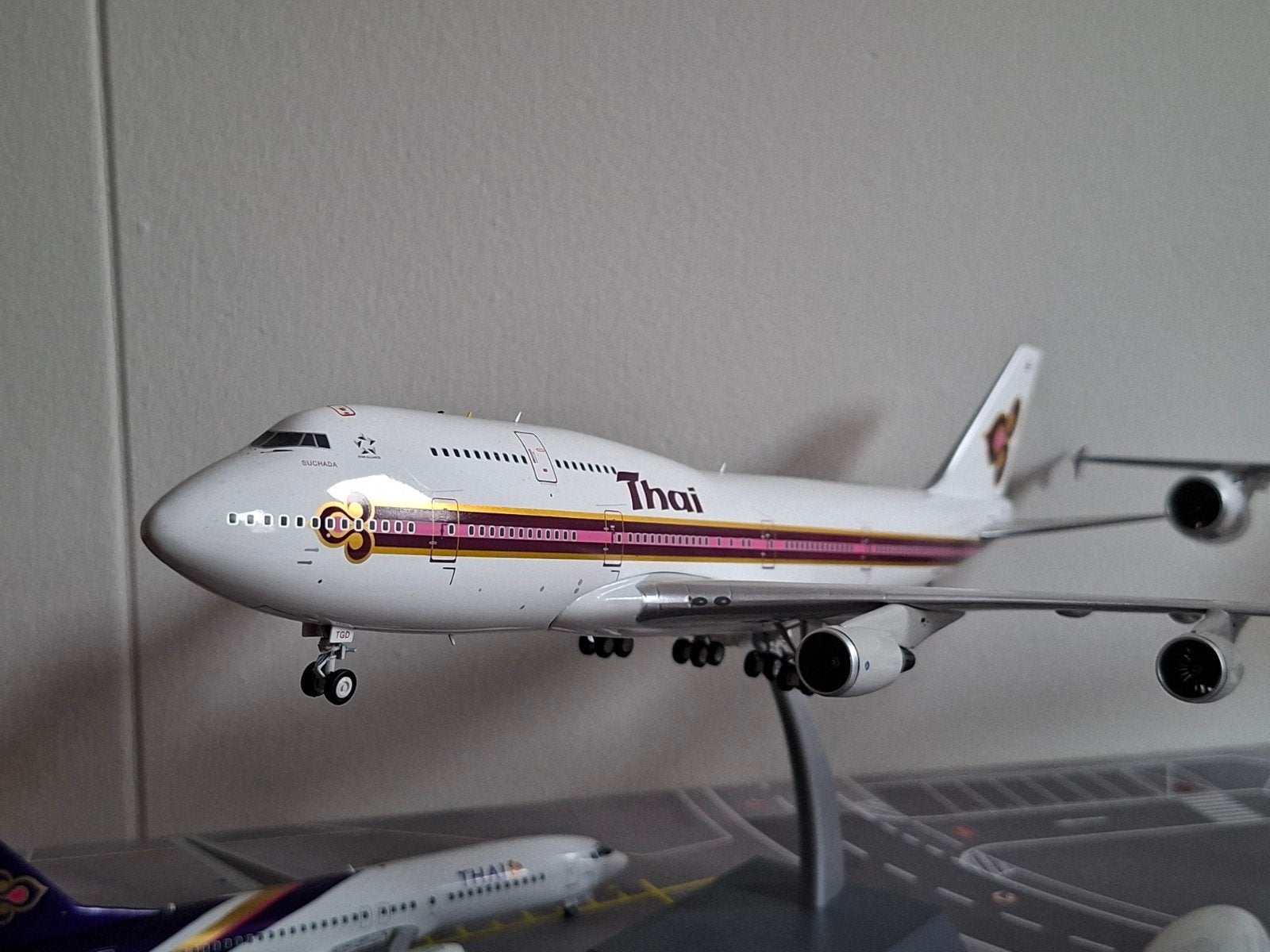 1:200 Inflight200 Thai Airways 747-300, Verzamelen, Ophalen of Verzenden, Zo goed als nieuw, Schaalmodel