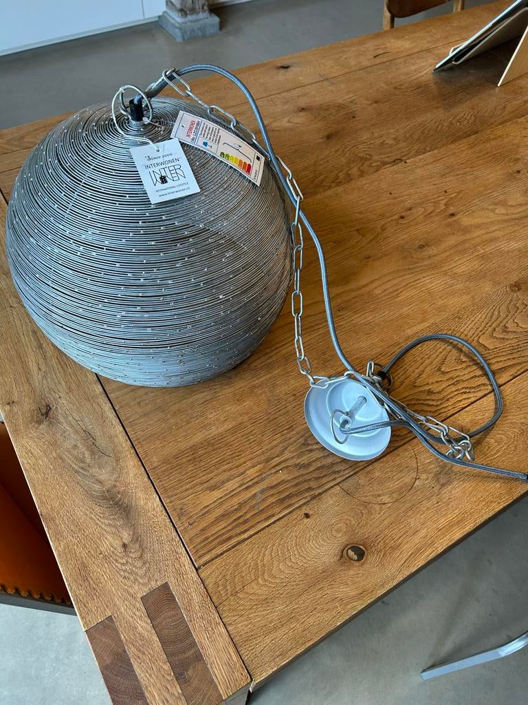 Gloednieuwe Interwonen hanglamp - Modern design, Huis en Inrichting, Ophalen, Nieuw, Metaal, 50 tot 75 cm
