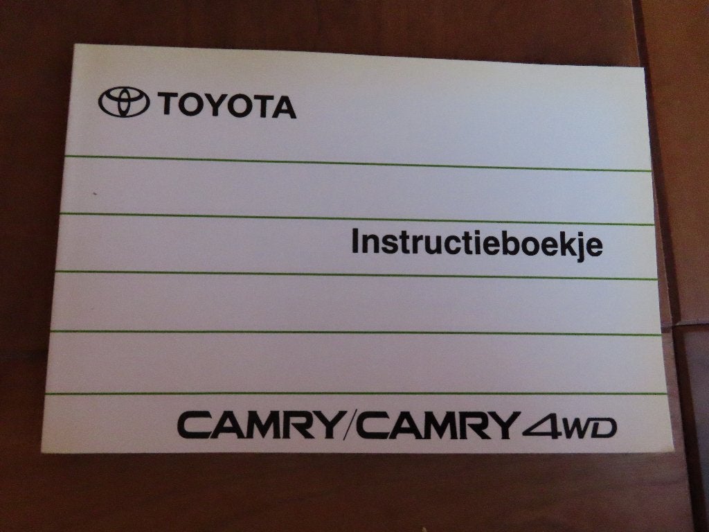 instructieboek Toyota Camry, Camry 4WD 1990, nieuwstaat!, Ophalen of Verzenden