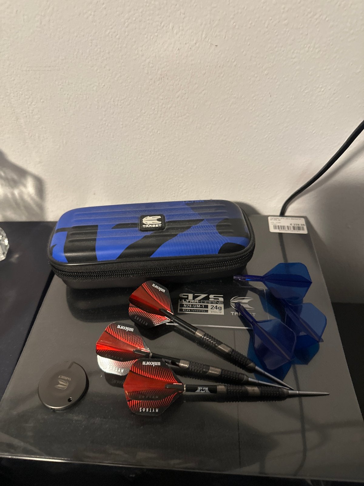 Darts Set D975 Ultra Marine 97.5% 24g met Case, Ophalen of Verzenden, Zo goed als nieuw, Pijlen