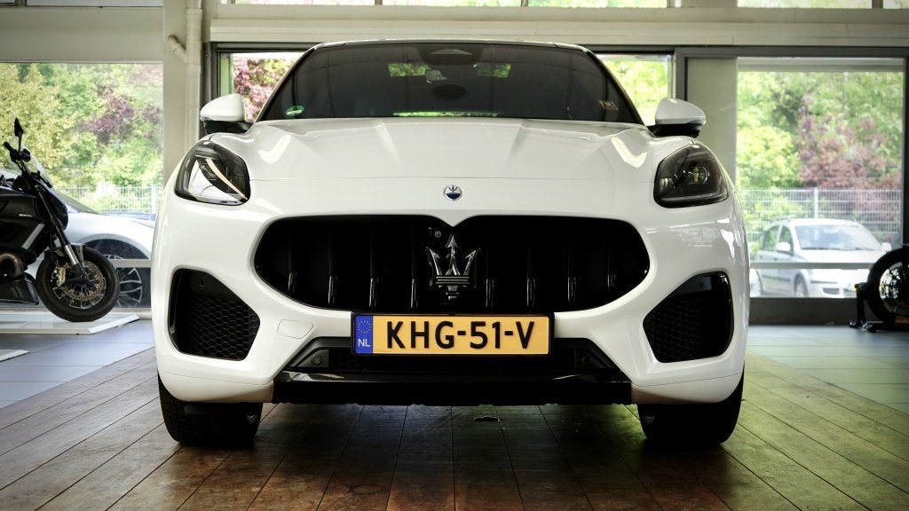 Maserati Grecale 2.0 MHEV Modena | 21 inch | 330 PK | | Perf, Auto's, 4 cilinders, Wit, Bedrijf, Vierwielaandrijving