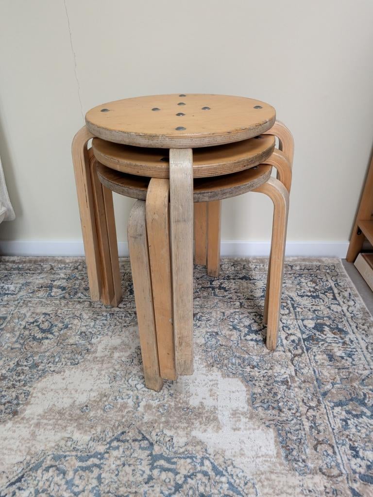 Set van 3 Vintage Schoolkrukken - Hout, Huis en Inrichting, Krukjes, Ophalen of Verzenden, Gebruikt, Hout