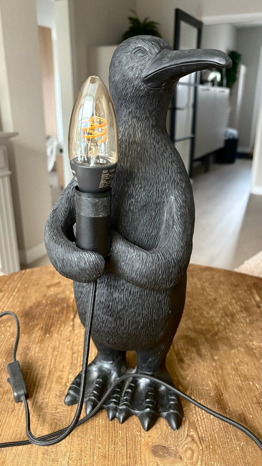 Zwarte pinguïn lamp., Met schakelaar, E14 (klein), Ophalen of Verzenden, Zo goed als nieuw