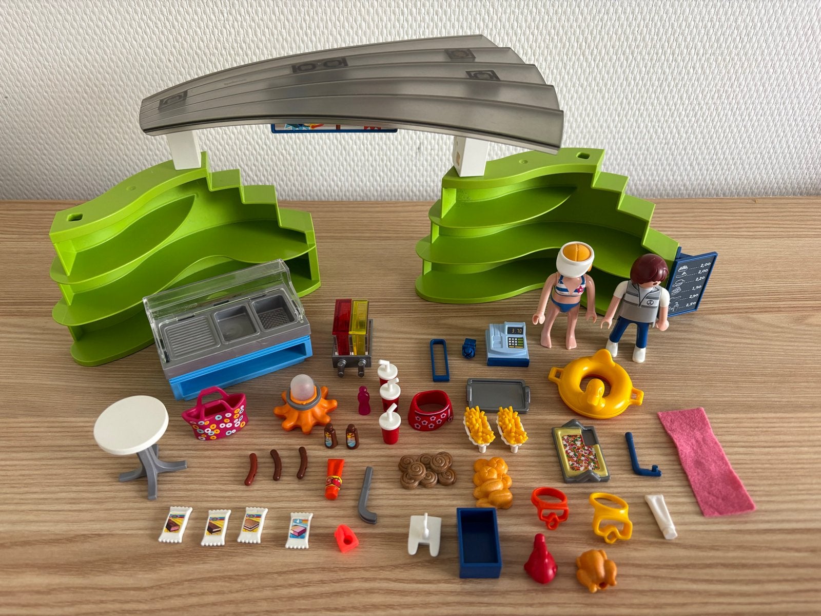 Playmobil Cafetaria met accessoires en figuren, Ophalen of Verzenden, Zo goed als nieuw, Overige series, Gebouw