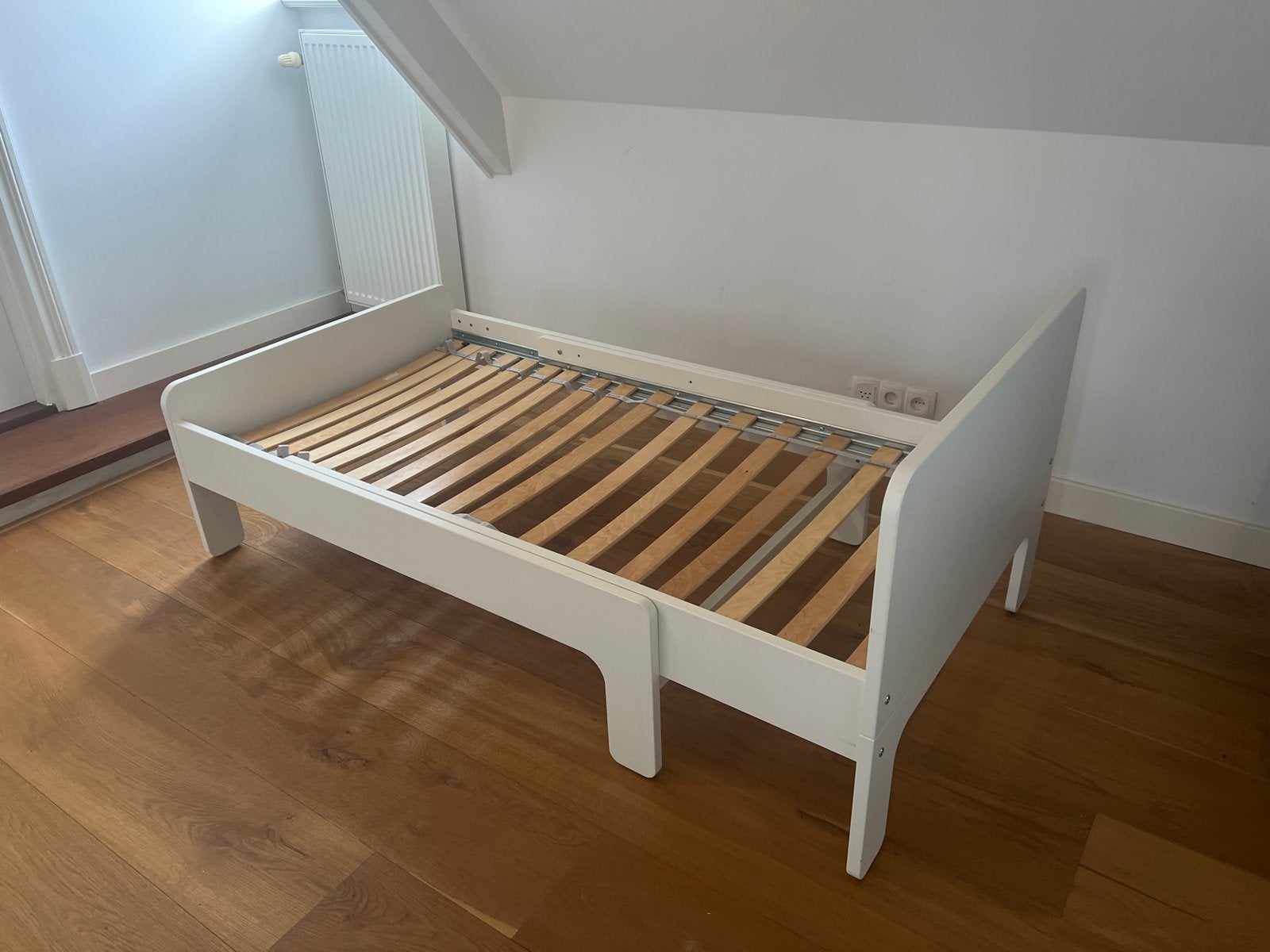 IKEA meegroeibed met lattenbodem (excl. matras), Kinderen en Baby's, Kinderkamer | Bedden, Gebruikt, 140 tot 160 cm, 70 tot 85 cm