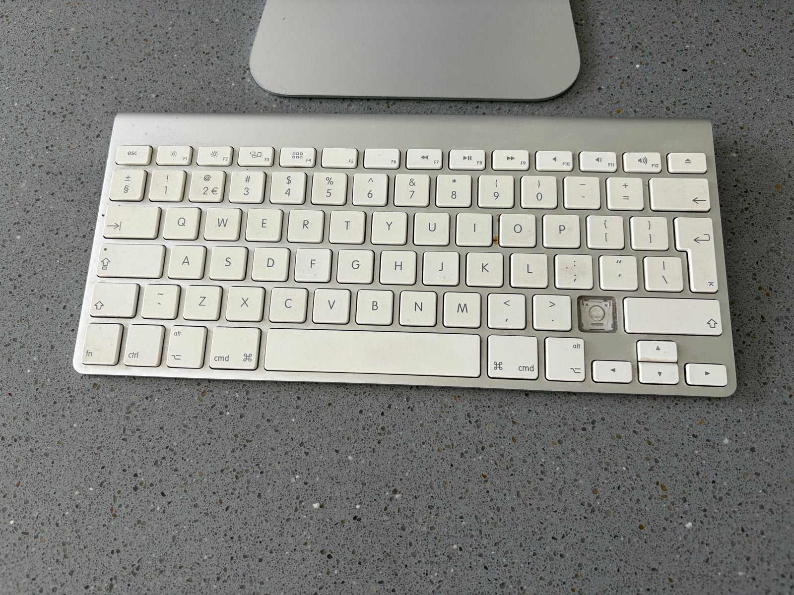 Apple iMac 21.5 inch met Magic Keyboard en Mouse, Ophalen, Gebruikt, 2 tot 3 Ghz, 8 GB