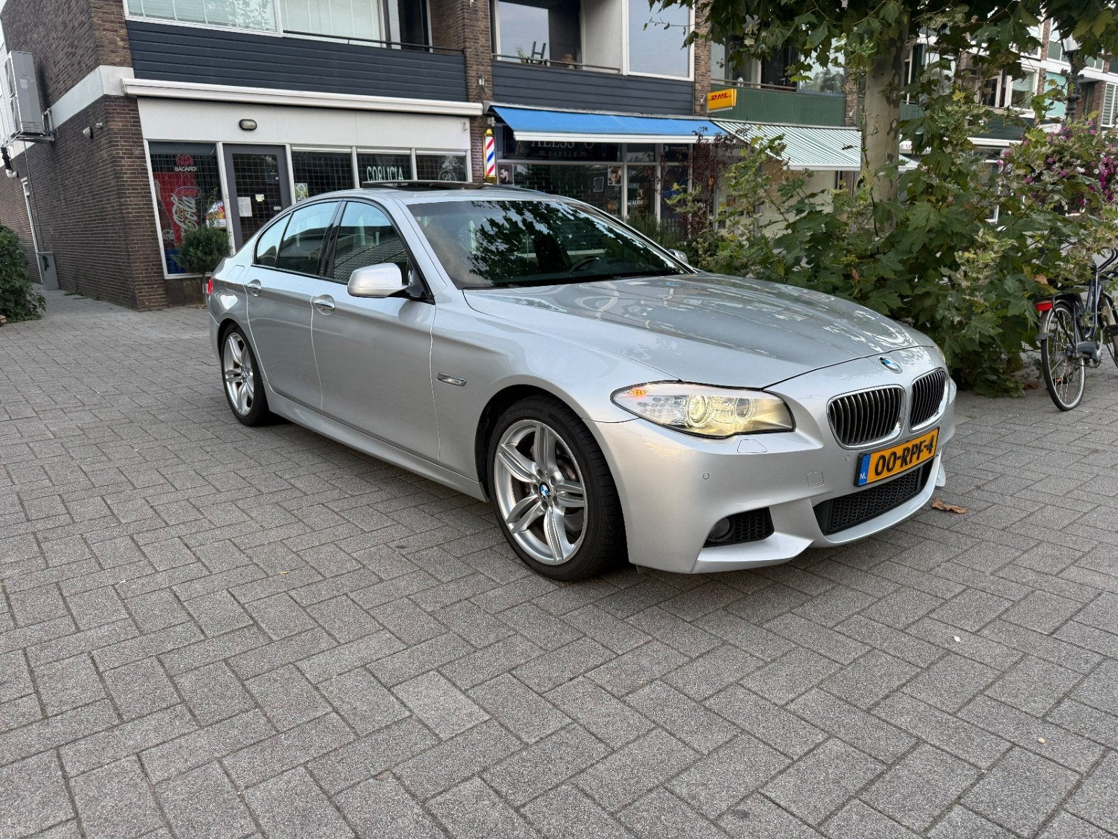 BMW 5-Serie 3.0 I 528i M Pakket orgineel af fabriek, Achterwielaandrijving, Zwart, 2996 cc, Particulier
