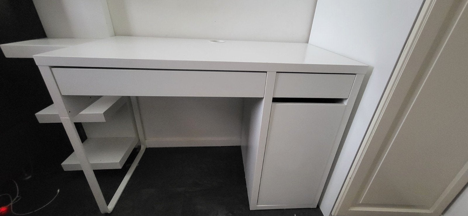 Micke ikea bureau, Ophalen, Zo goed als nieuw