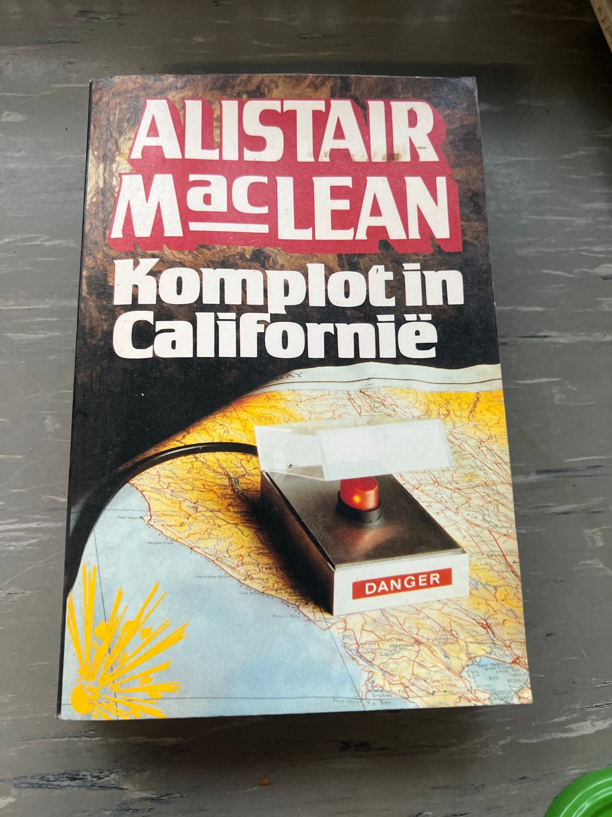Alistair MacLean - Komplot in Californië (Thriller), Ophalen of Verzenden, Gelezen