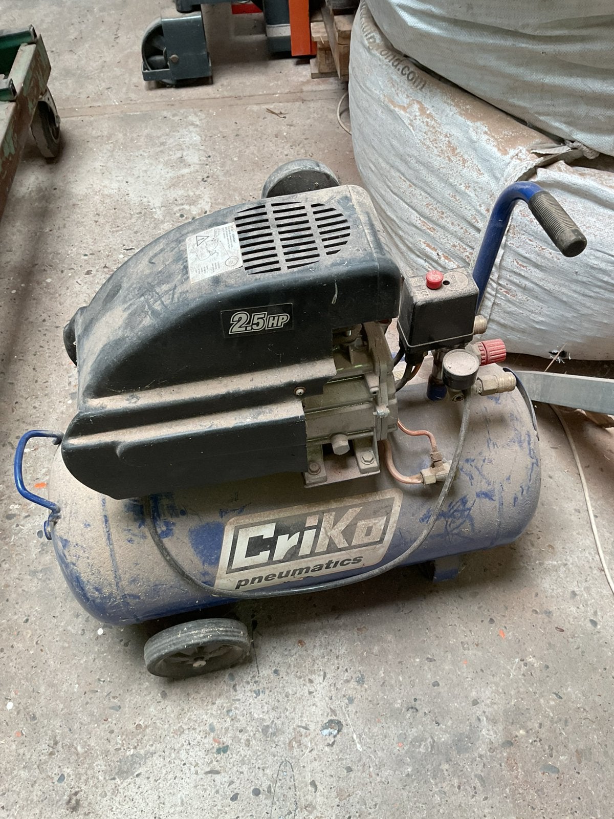 Compressor, Ophalen, Gebruikt, 6 tot 10 bar, 25 tot 100 liter