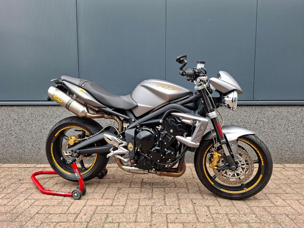 TRIUMPH STREET TRIPLE R (bj 2011), 675 cc, Motorrijbewijs A, Bedrijf, Onbekend