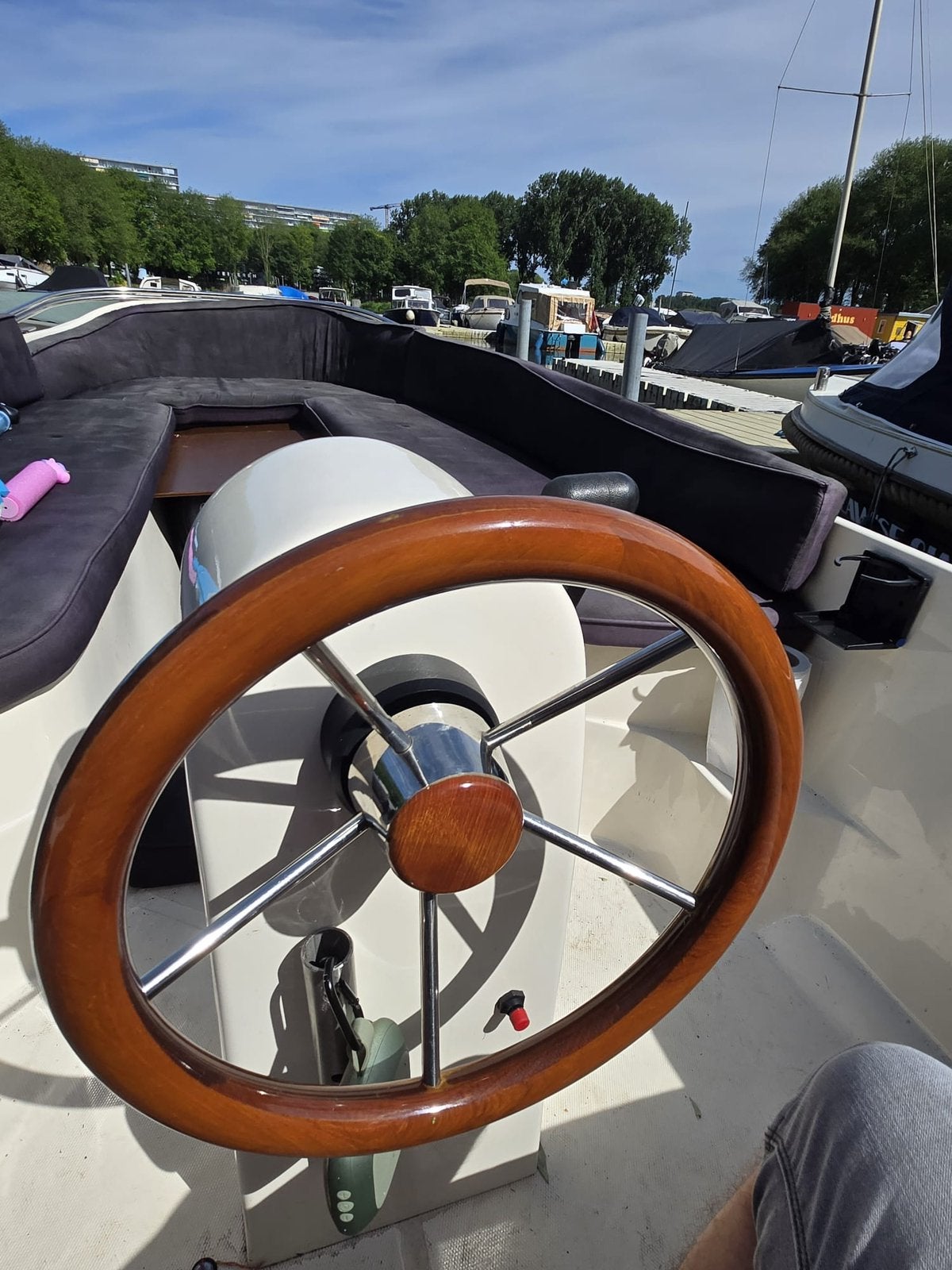 Liberty 470 Yamaha 8pk 4-takt met Trailer, Watersport en Boten, Sloepen, Zo goed als nieuw, Buitenboordmotor, Liberty, Ophalen