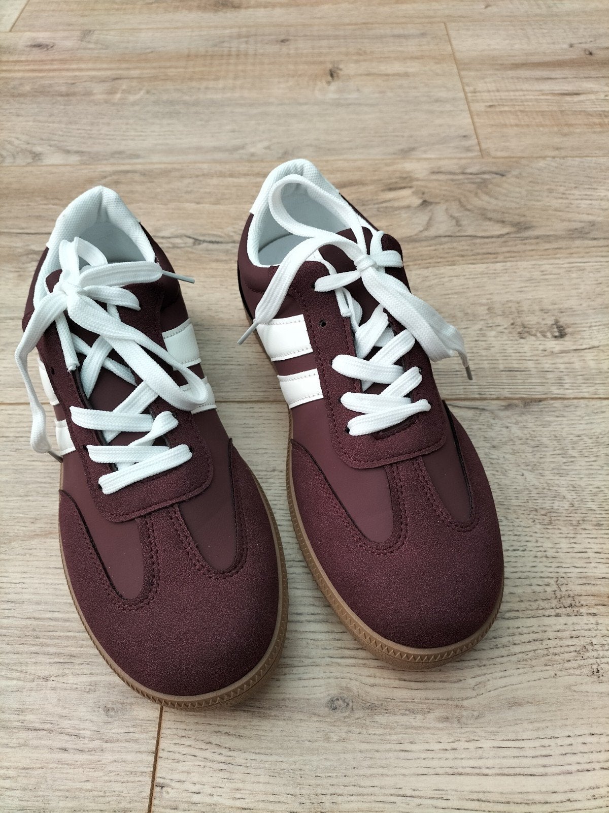 Sneakers Bordeaux Rood maat 40 NIEUW, Kleding | Dames, Schoenen, Nieuw, Ophalen of Verzenden, Sneakers of Gympen, Rood