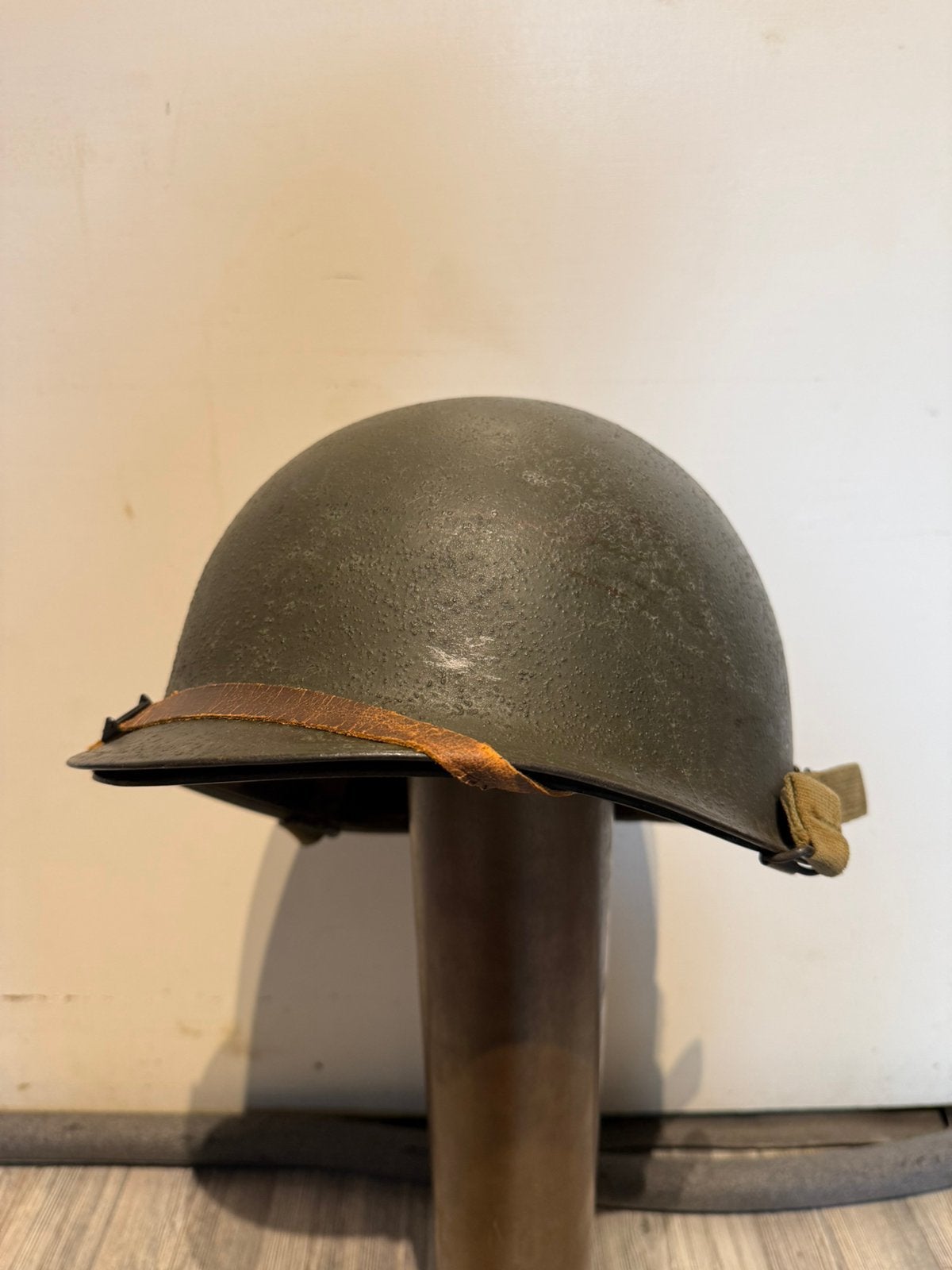 Amerikaanse M1 Helm 1944 WW2, Ophalen of Verzenden, Landmacht, Amerika, Helm of Baret