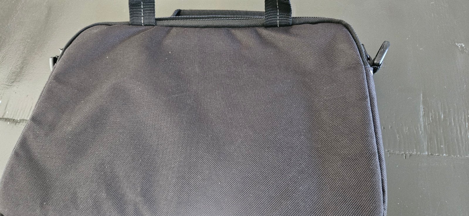 Zo goed als nieuwe Case Logic mini laptop/tablet tas 30x21cm, Computers en Software, Laptophoezen, Ophalen of Verzenden, 12 inch of minder