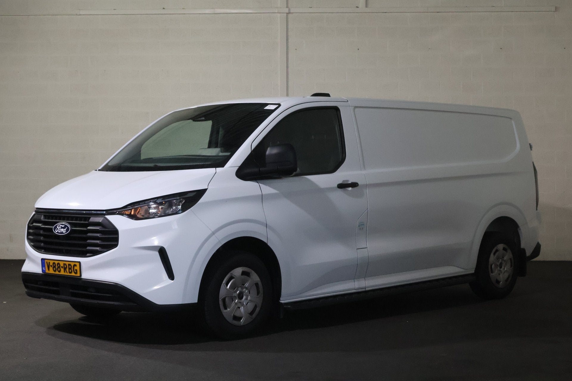 Ford Transit Custom 2.0 TDci 136pk L2 H1 Trend Koelwagen, Auto's, Voorwielaandrijving, Gebruikt, 1836 kg, 4 cilinders