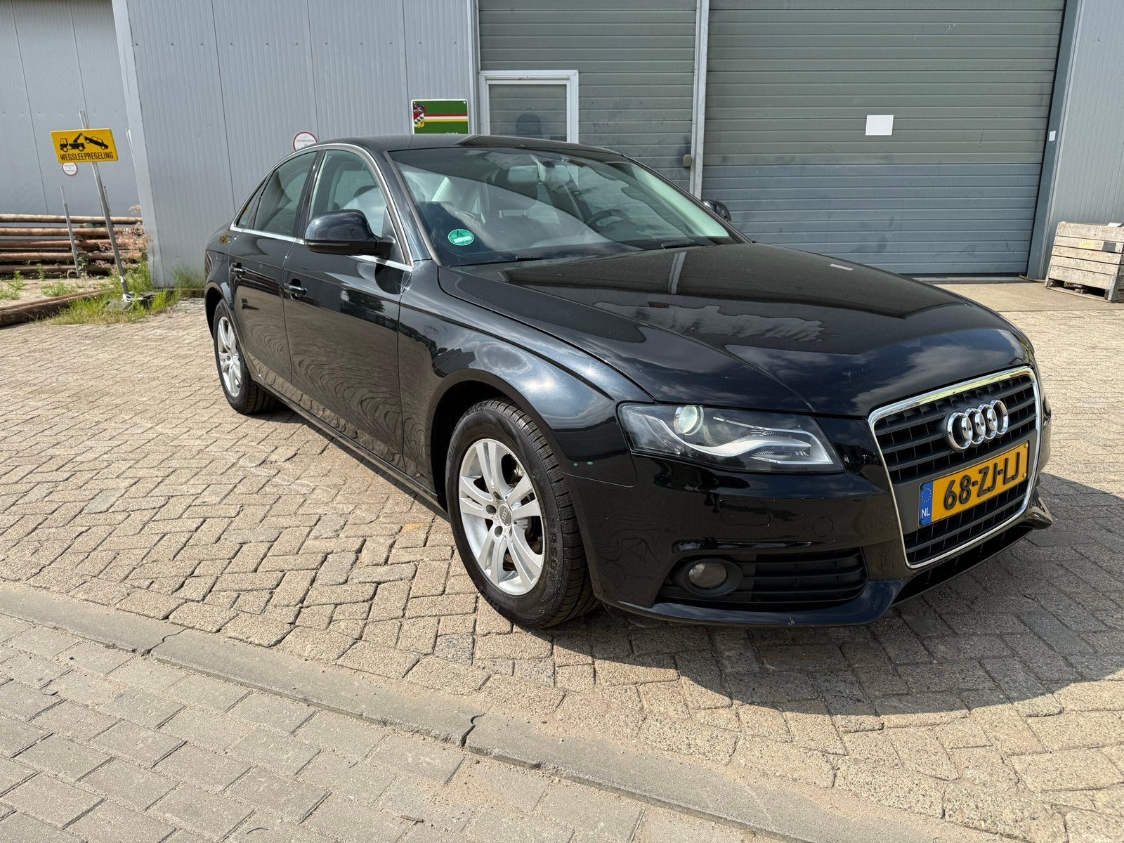Audi A4 2.0 TDI 105KW 2008 Zwart, Auto's, Audi, Voorwielaandrijving, Zwart, Parkeersensor, 1435 kg
