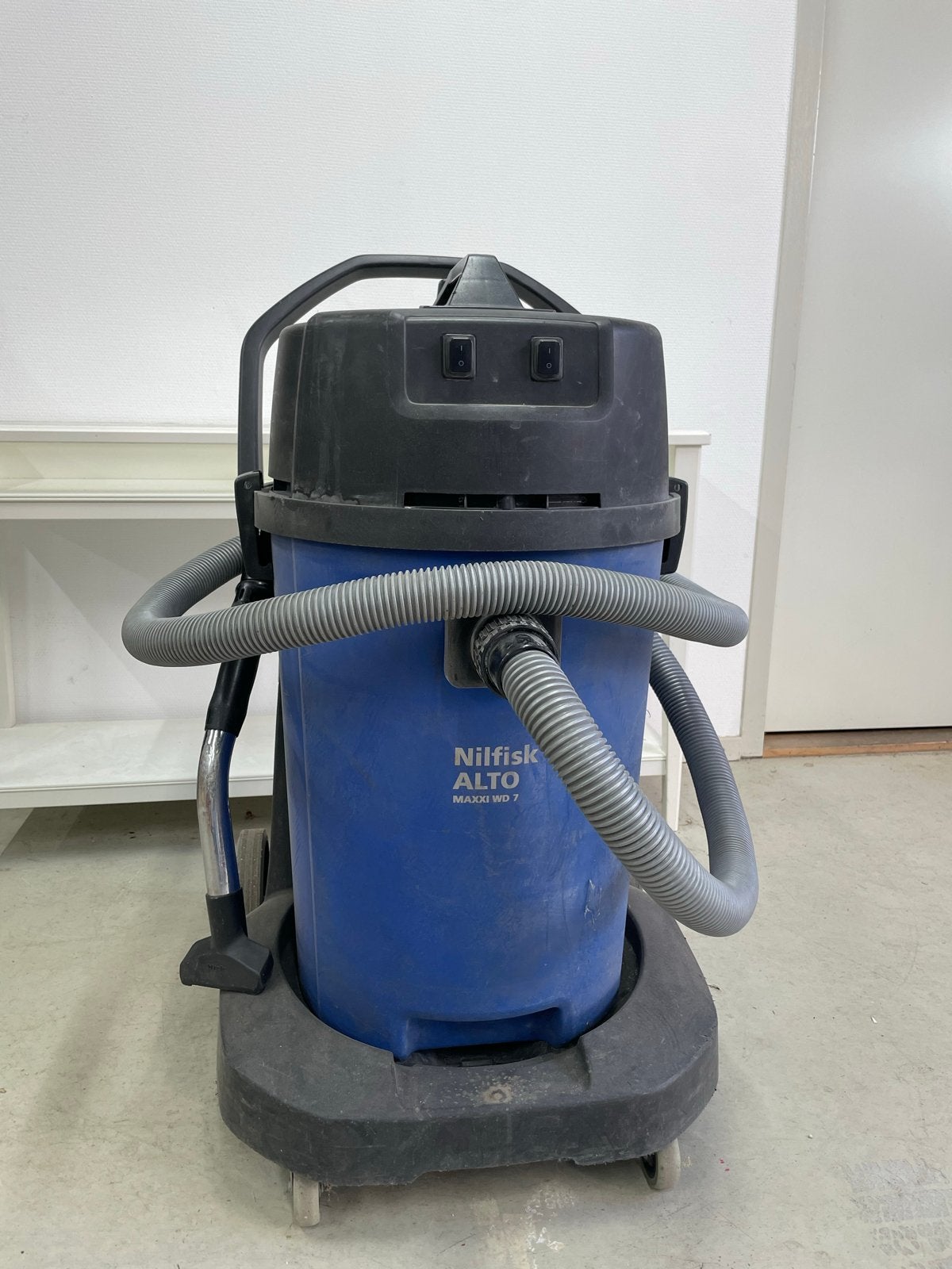 Nilfisk Alto Maxxi WD 7 Industriële Waterstofzuiger, Ophalen, Gebruikt, 2000 watt of meer, Waterstofzuiger