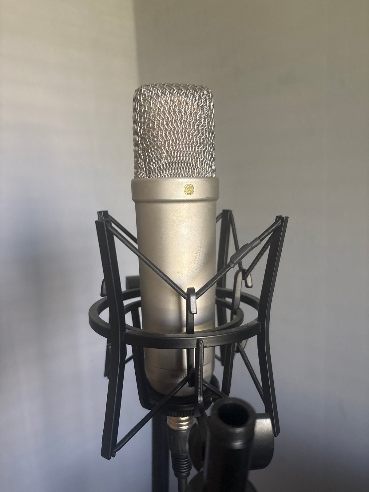 Rode NT1 Condensator Microfoon met standaard, Muziek en Instrumenten, Ophalen of Verzenden, Gebruikt, Studiomicrofoon