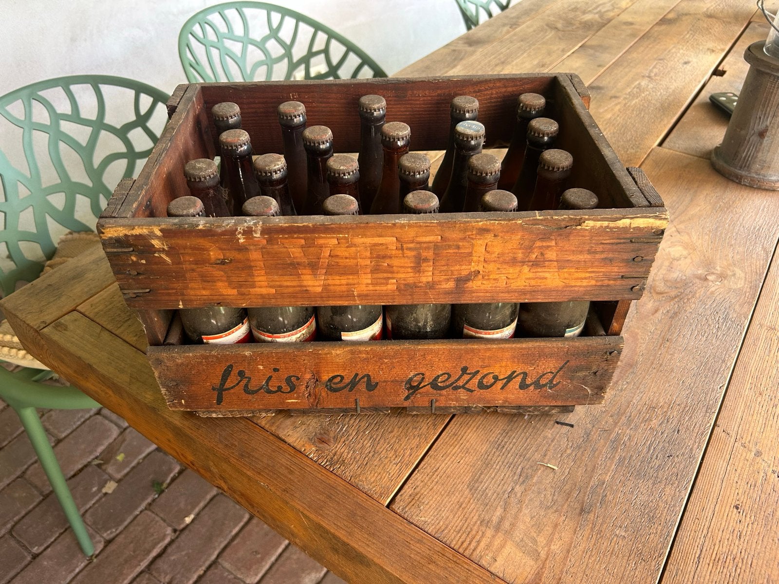 Oud Rivella kratje met 22 flesjes, Ophalen