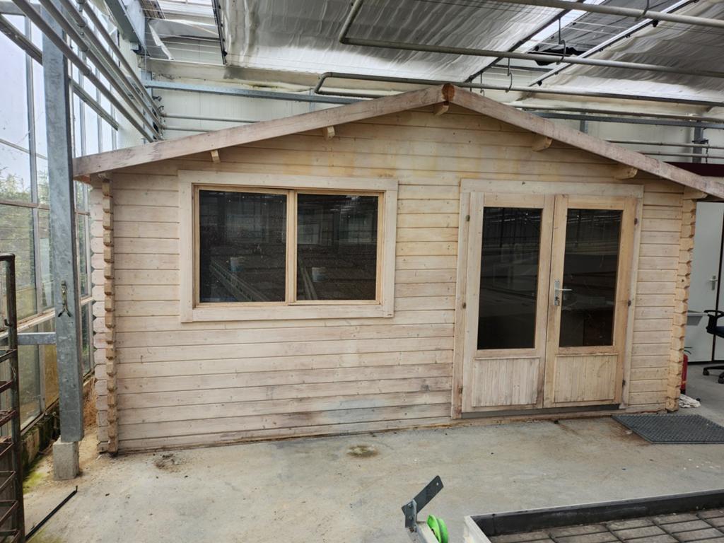 Tuinhuisje  altijd binnen gestaan !!, Tuin en Terras, Ophalen, Gebruikt, 250 tot 500 cm