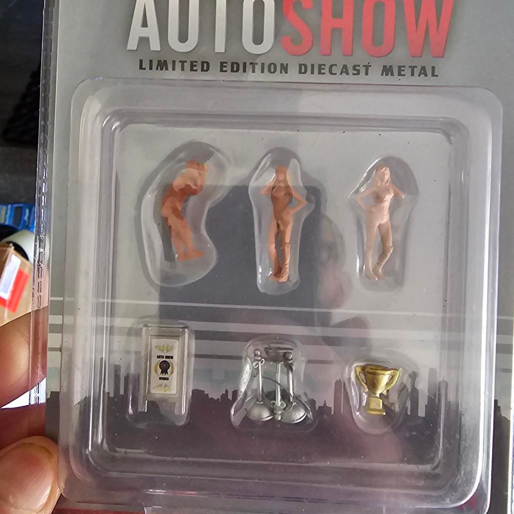 American Diorama Auto Show 1:64 Figuren Set Nieuw, Info@americandiorama.com, 1:50 of kleiner, Nieuw, Ophalen of Verzenden