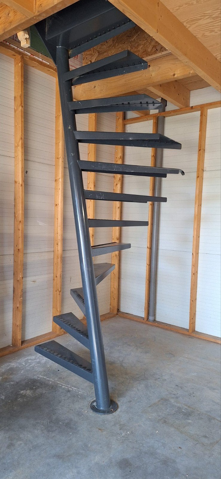 Wenteltrap van E stairs, rechtsdraaiend, ruimtebesparend, Doe-het-zelf en Verbouw, Ladders en Trappen, Ophalen, Gebruikt, Trap