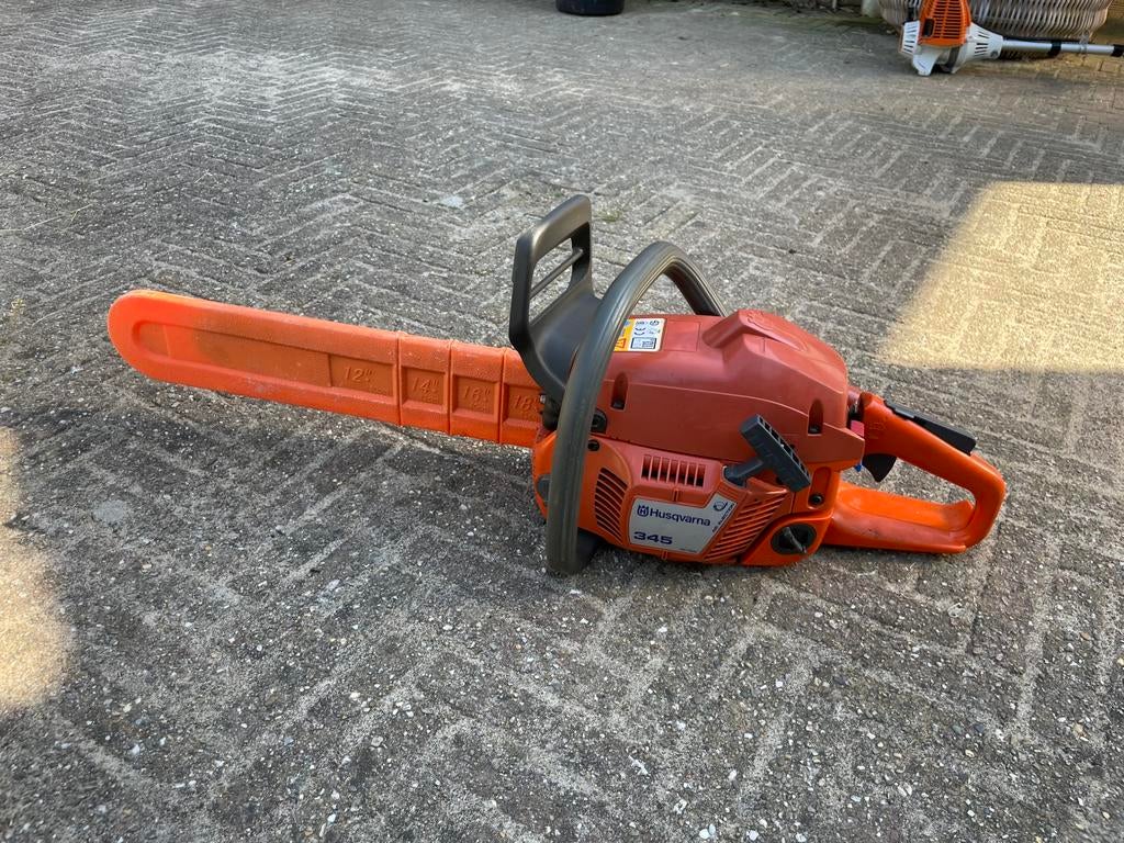 Husquvarna 345, Tuin en Terras, Ophalen of Verzenden, Gebruikt, Benzine