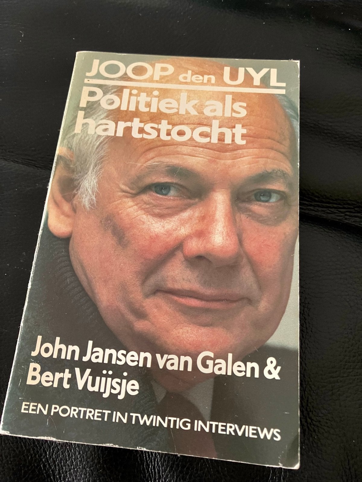 Joop den Uyl: Politiek als hartstocht - Portret in interview, Ophalen of Verzenden, Gelezen, Politiek