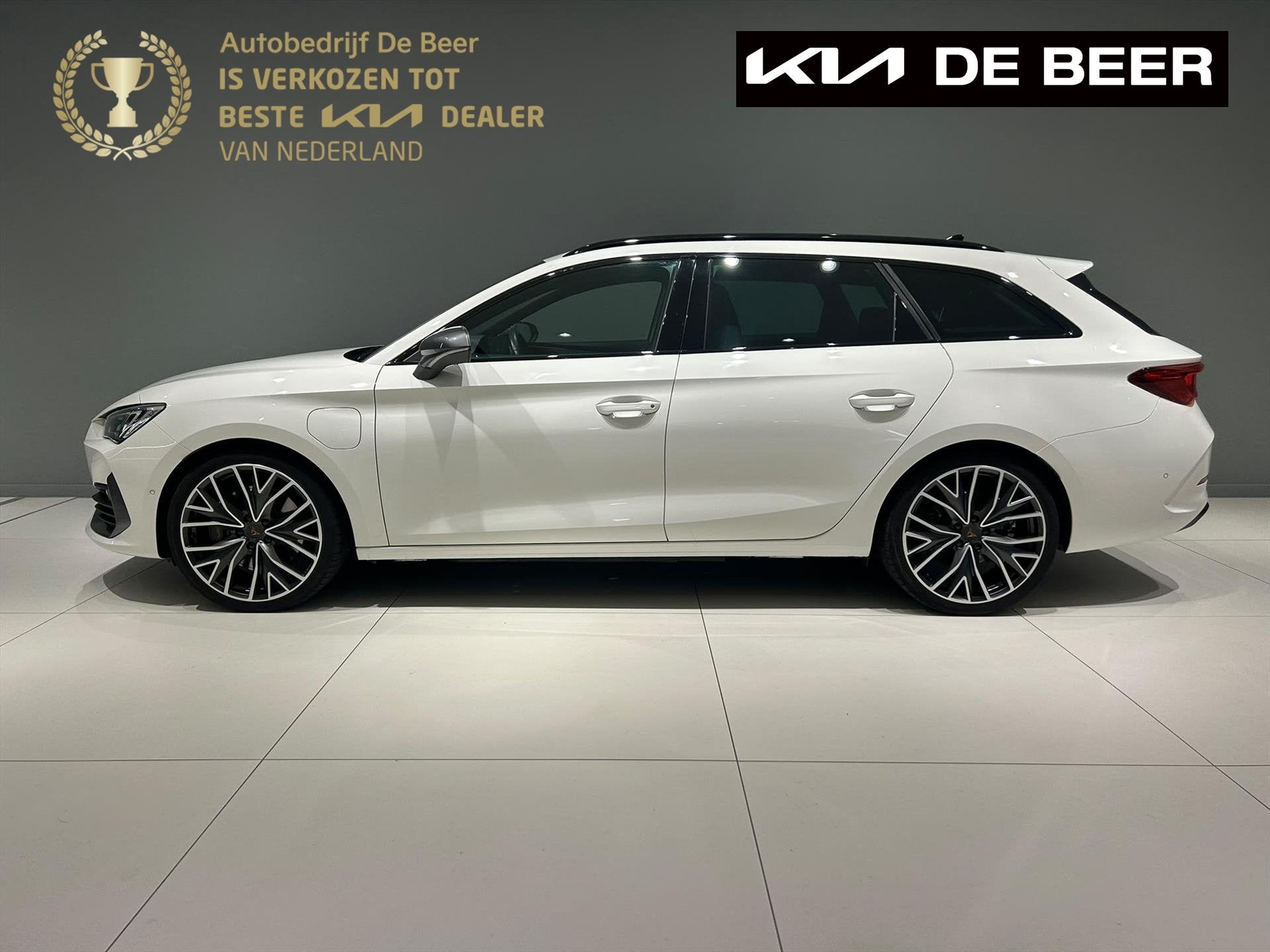 Cupra Leon Sportstourer 1.4 e-Hybrid 245pk DSG-6 Adrenaline, Auto's, Automaat, 12 maanden, Gebruikt, Euro 6
