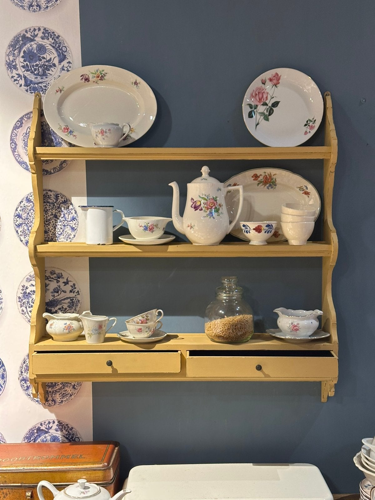 Brocante keukenrek -wandrek - okergeel - basic, Huis en Inrichting, Ophalen, Zo goed als nieuw