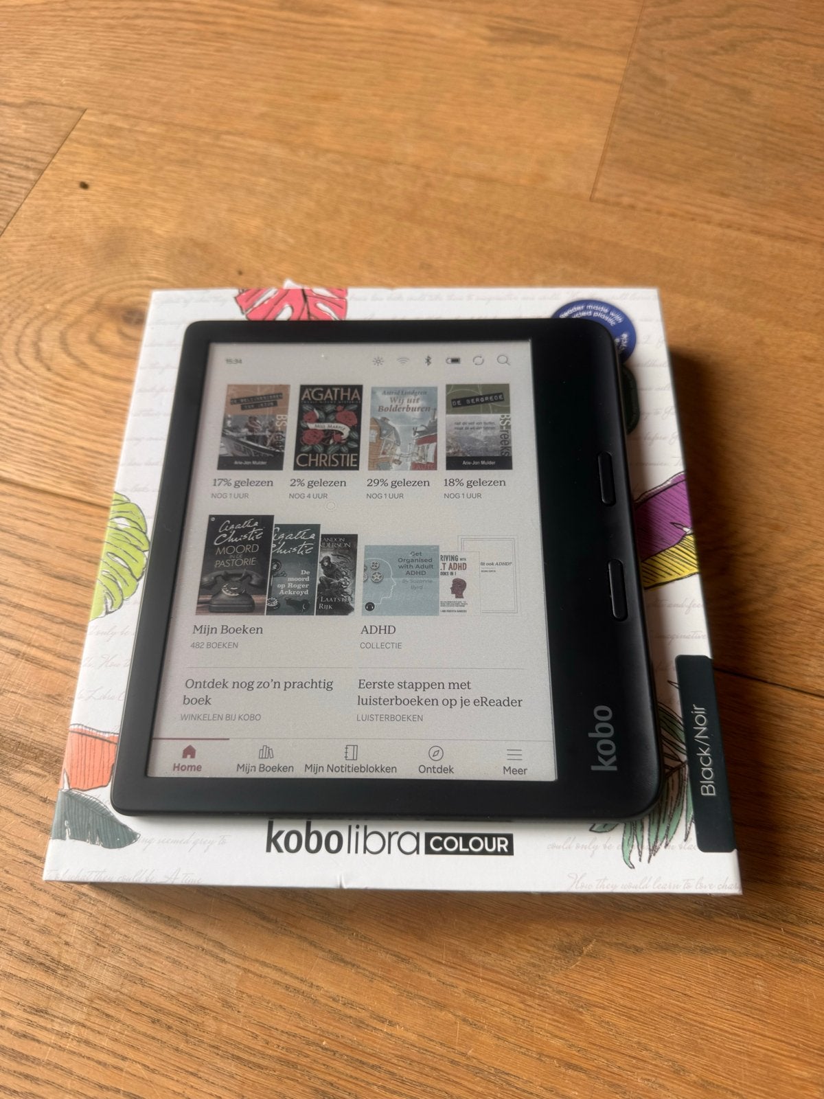Kobo Libra Colour e-reader + 2 originele hoesjes (nieuwstaat, Computers en Software, E-readers, Ophalen, Touchscreen, Zo goed als nieuw