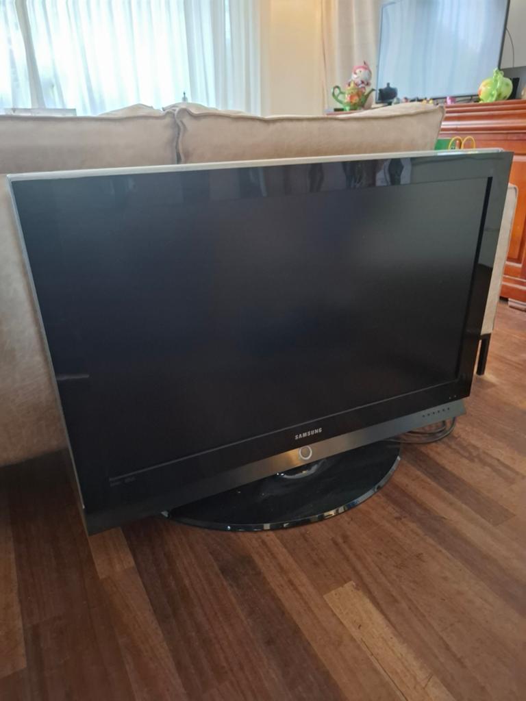 Samsung TV 104 cm (oud model) met universele afstandsbedieni, Audio, Tv en Foto, Televisies, Ophalen, Gebruikt, 50 Hz, Samsung