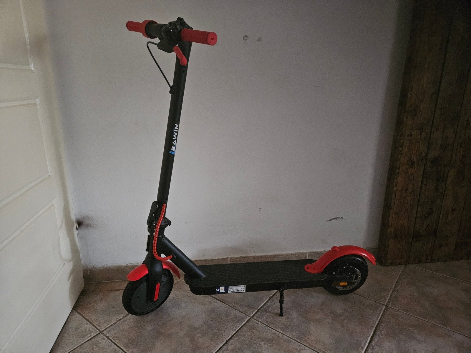 Electrische step custumised, Ophalen of Verzenden, Zo goed als nieuw, Elektrische step (E-scooter), Leawin